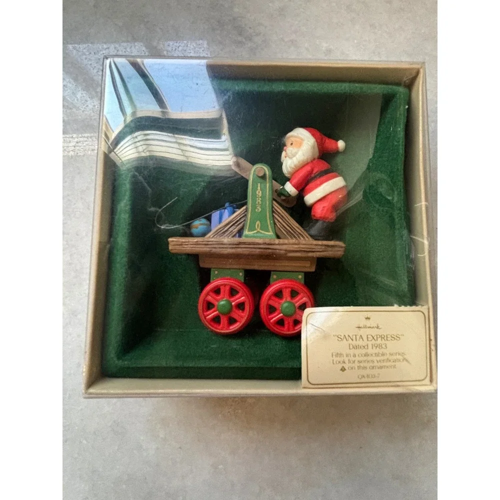 1983 Hallmark Santa Express Handcar #5 in Series Christmas Ornament QX403-7 NOS!
